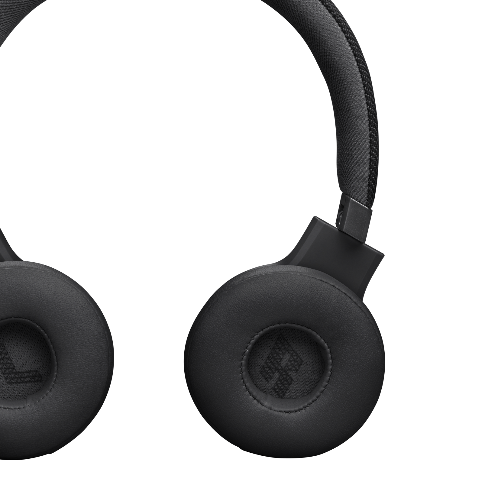 JBL Live 670NC - Black - Wireless On-Ear Headphones with True Adaptive Noise Cancelling - Detailshot 3